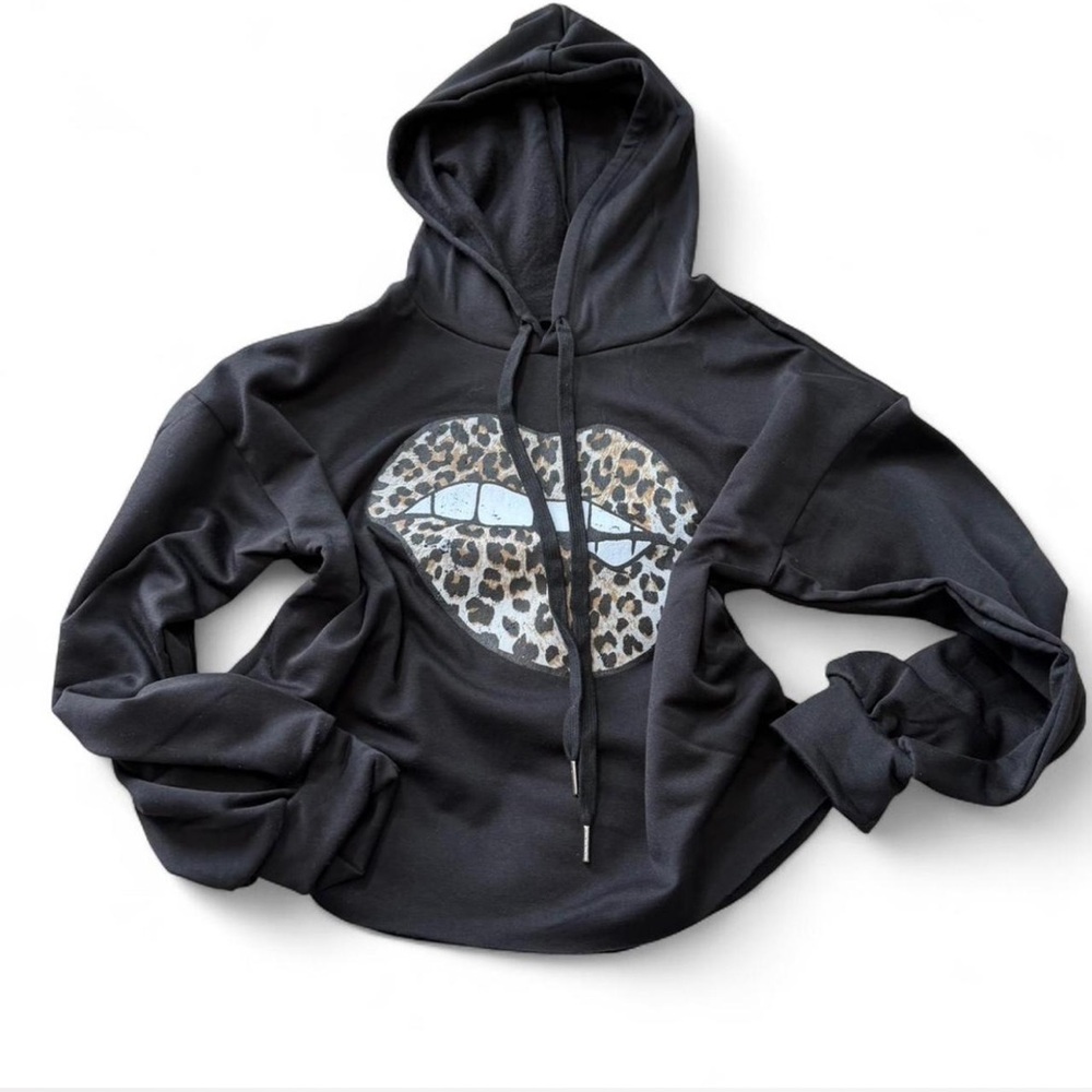 Cropped Leopard Lip Hoodie